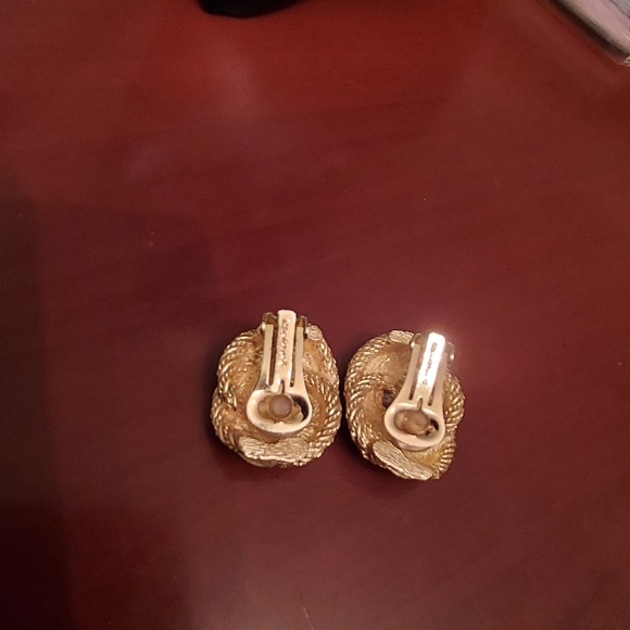 Dior vintage clip on earrings - Picture 7 of 8